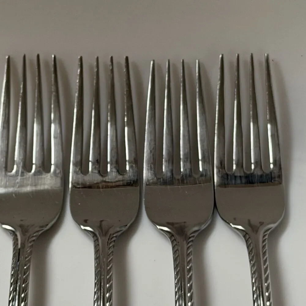 4pc Oneida Belmont-Lyons Dinner Forks 8 1/8” Stainless Glossy Rope Edge China